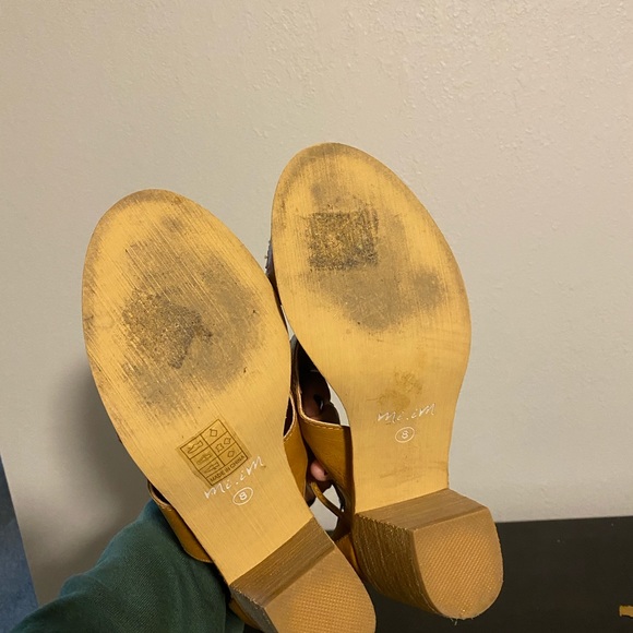 Casual strapped shoe - Picture 4 of 4